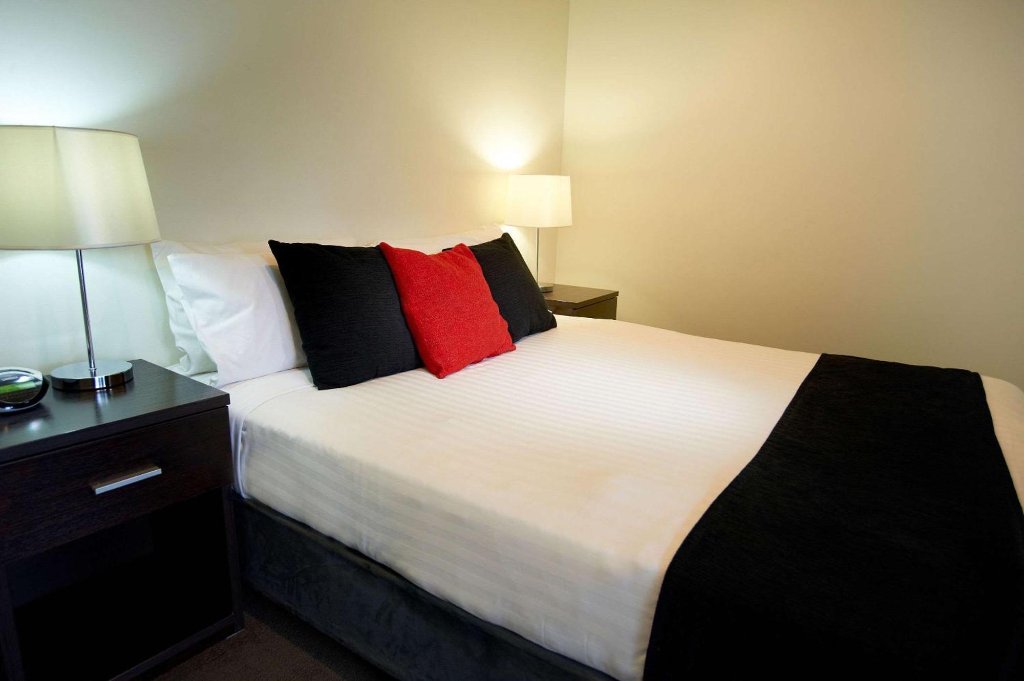 Comfort Apartments On Elizabeth Melbourne City Exterior foto